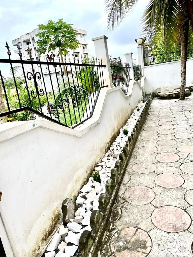 Swiss Cottage Криби Экстерьер фото